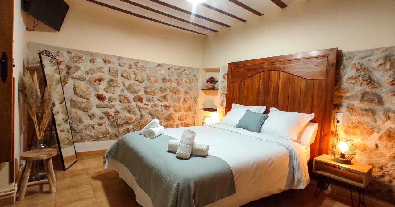 Las Cuevas Del Agua Chinchon Exterior photo